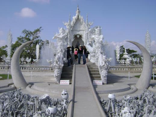 footsteps-in-chiang-rai-and-a-mini-footstep-in-laos-2