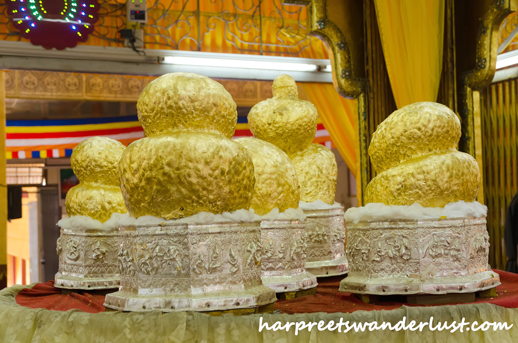 The Buddha Images that look like gold lumps
