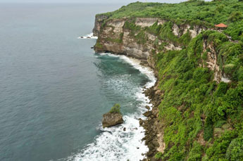 footsteps-inulu-watu-and-jimbaran-bay-2