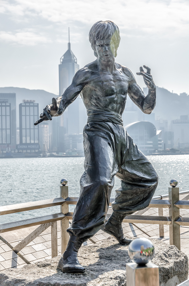 The famous statue of Bruce Lee