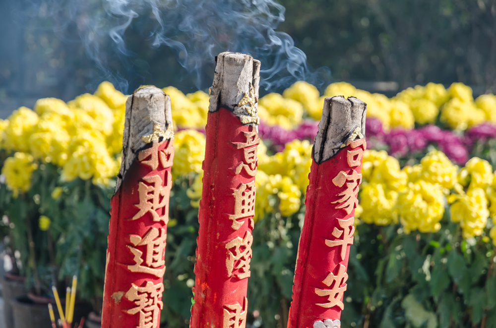 Colossal sticks of incense 