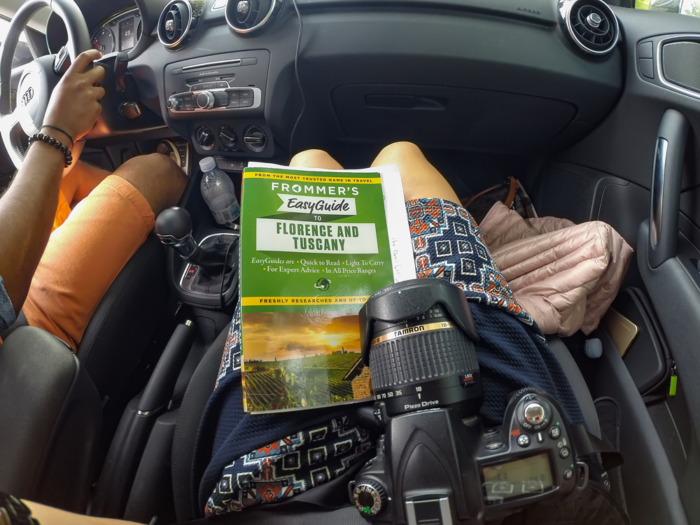 JRoad trippin' around Tuscany, Guidebooks in tow!