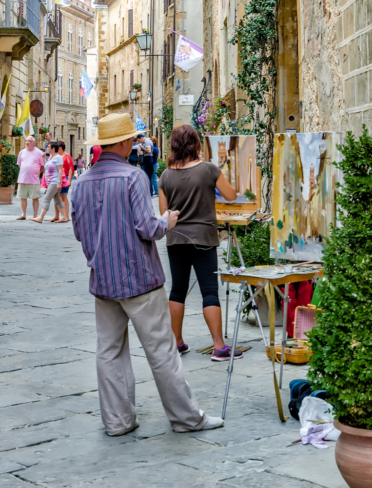 THIS is life! Art class in the streets of Montepulciano