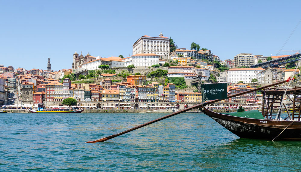 Cais da Ribeira and the Douro Rover 